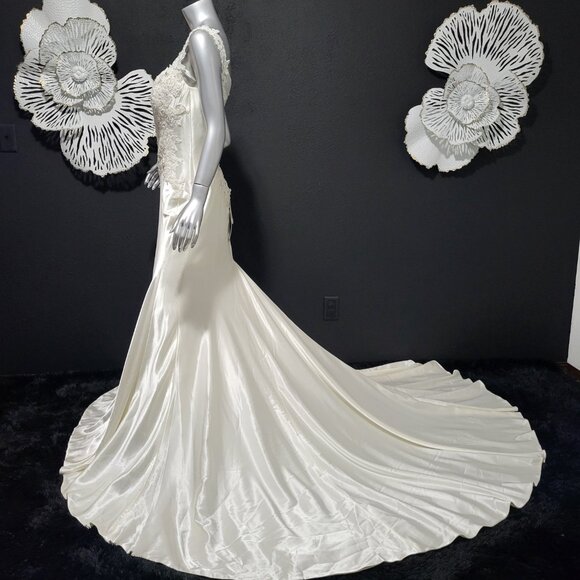 NWT~$1550~SOPHIA TOLLI~8/10~IVORY LACE EMBROIDERED EMBELLISHED WEDDING DRESS - Picture 7 of 16